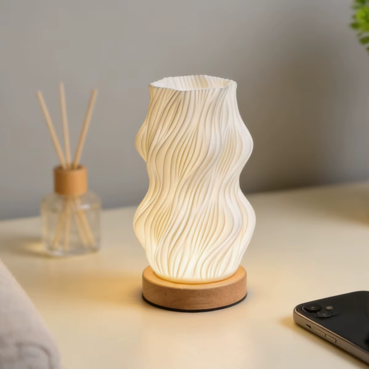 Lampe de chevet en bois ondulée 3D 