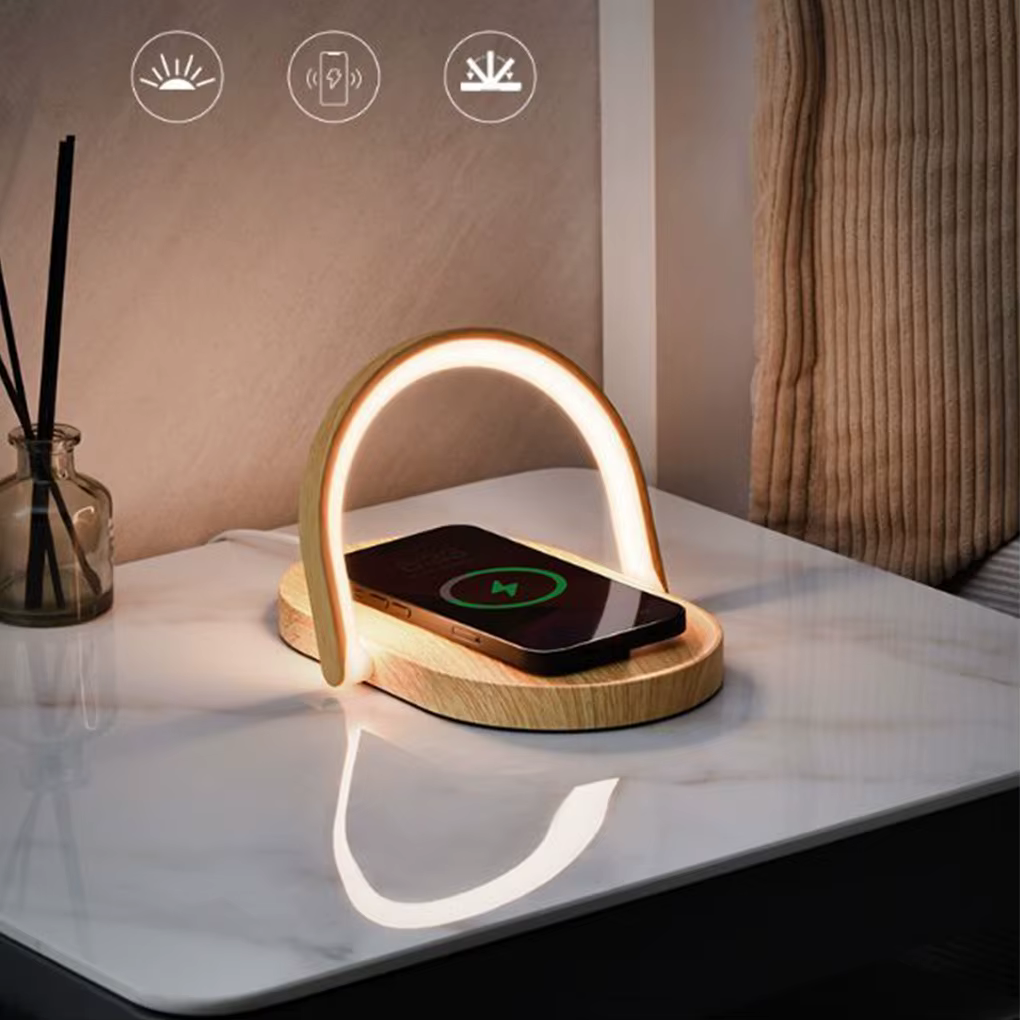Lampe de chevet en bois avec charge sans fil